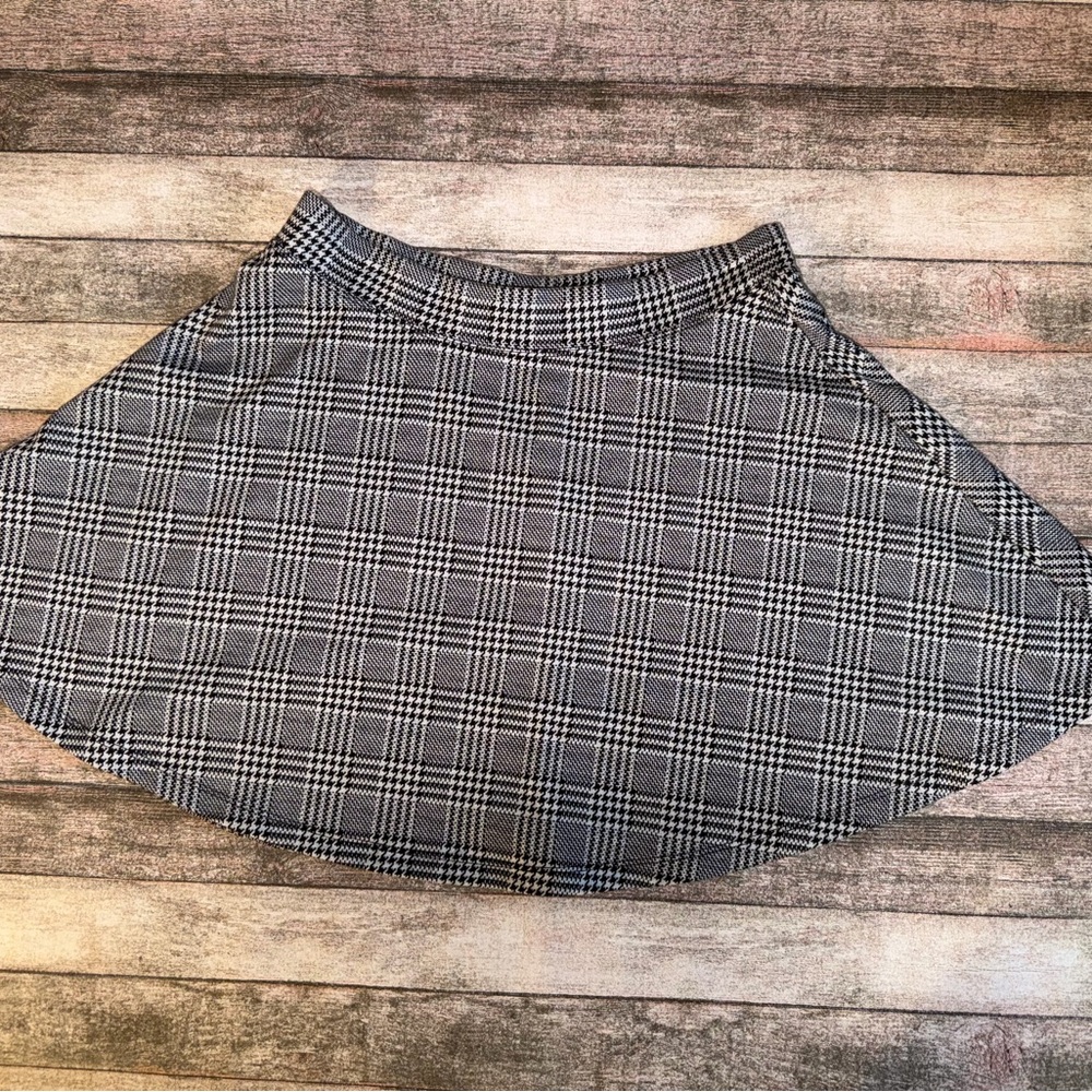 Forever 21 Black and White Checkered Skater Skirt